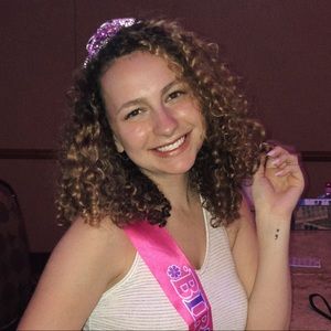 Meet your Posher, Ansley